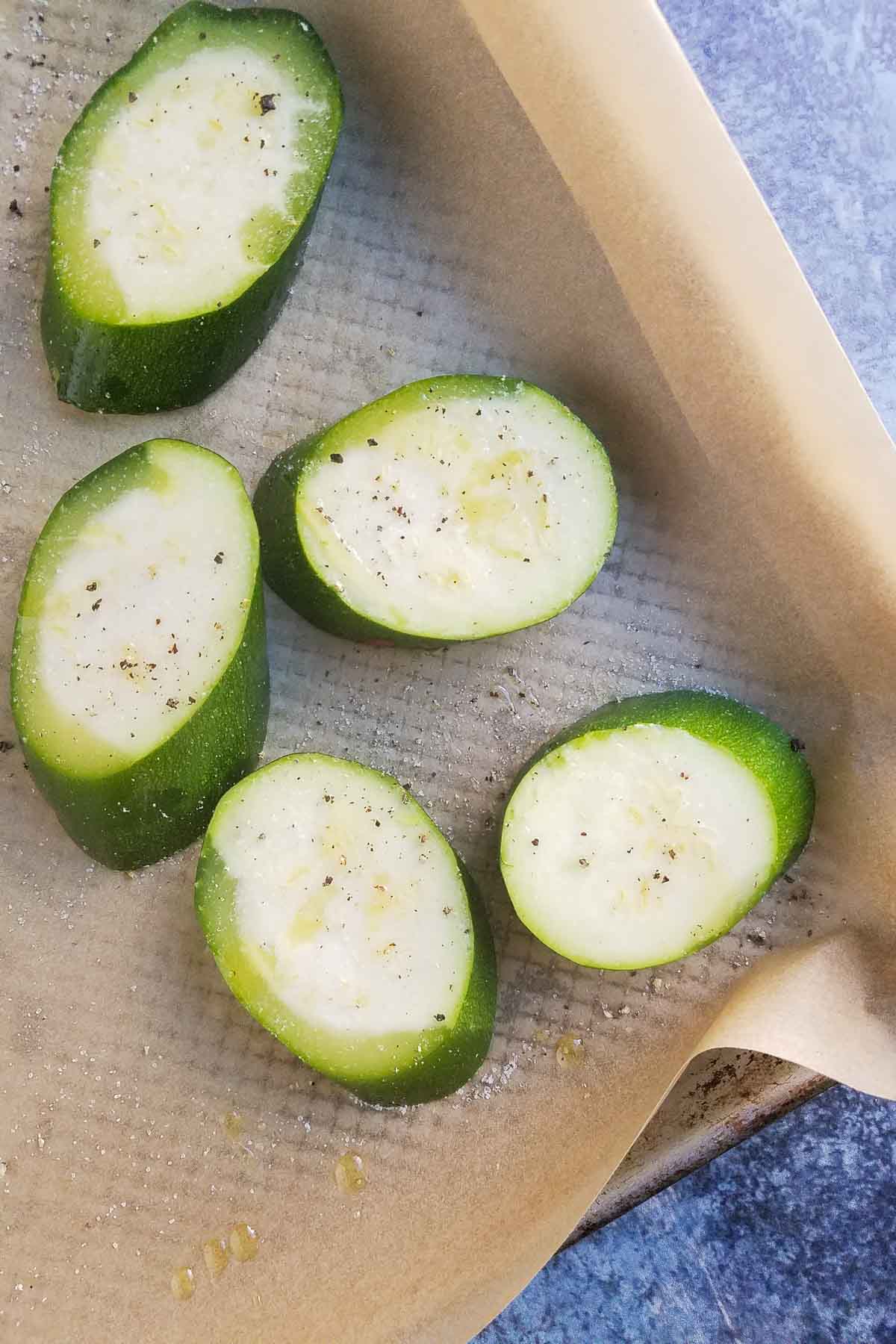zucchini with salt and pepper
