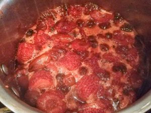 making strawberry fruit spread on stovetop
