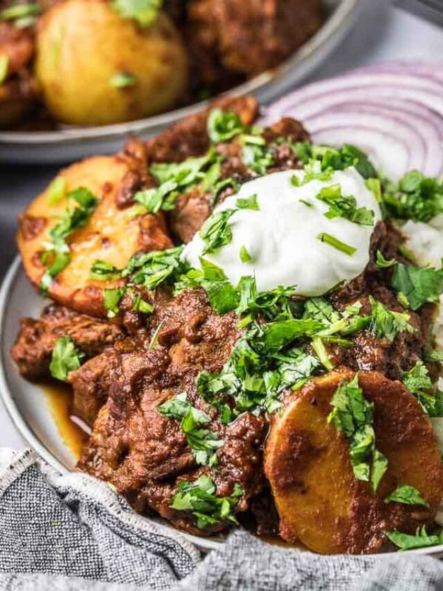 cropped-lamb-vindaloo-curry.jpg