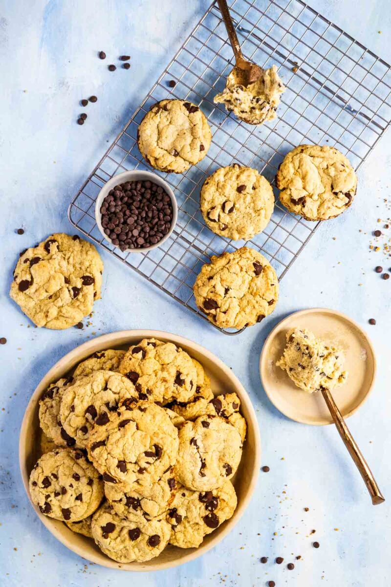 cooling cookies on wire rack