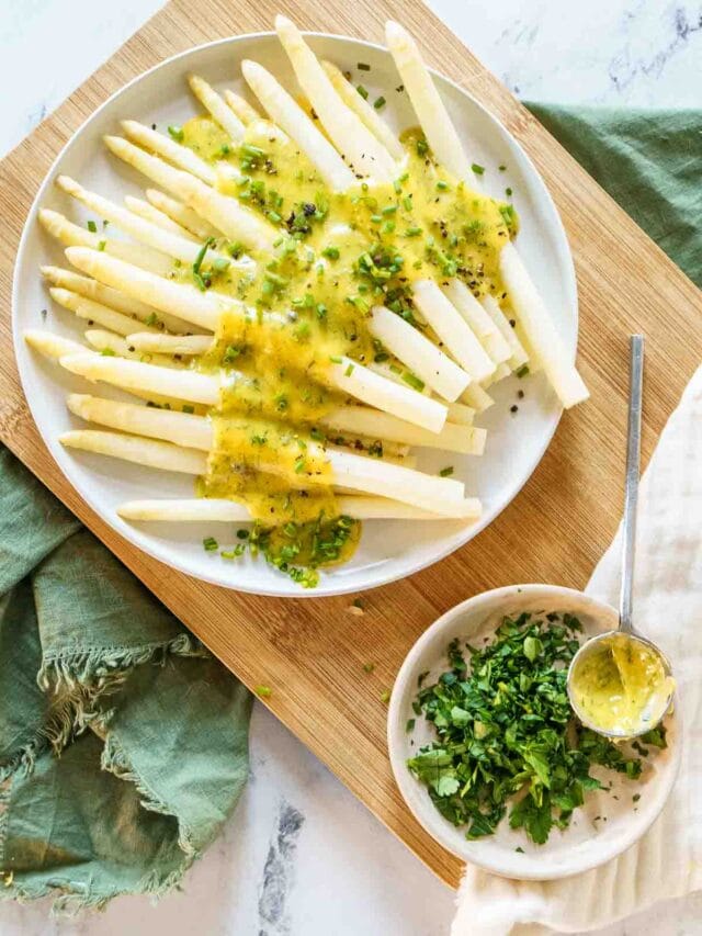 Easy White Asparagus Peel with Zeal