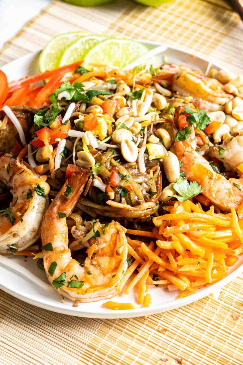 Shrimp with rice noodles and peanuts.