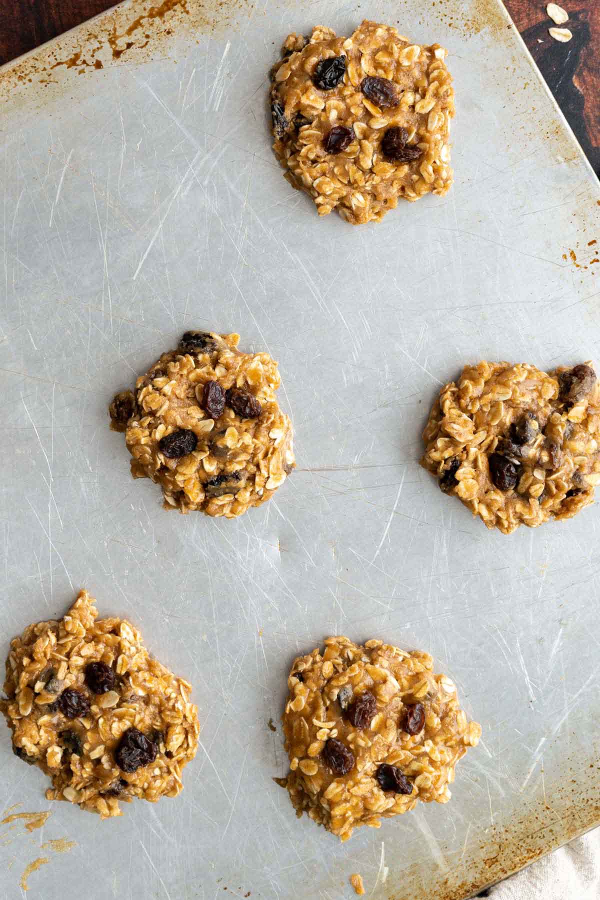 Oatmeal cookies before baking.