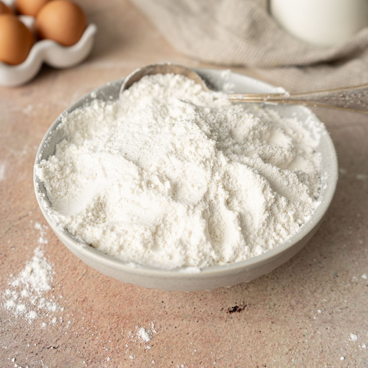 Flour in a bowl. 