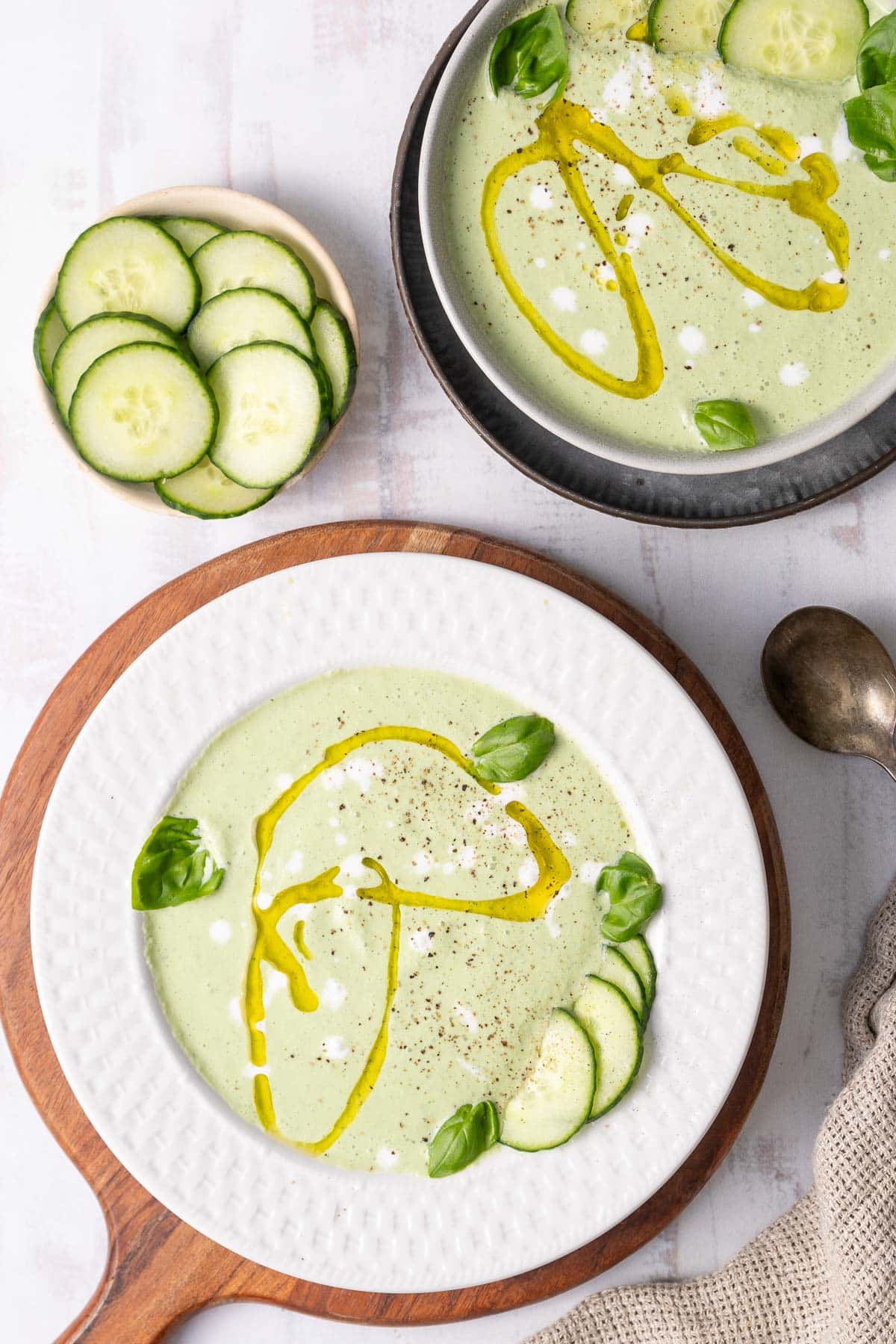 Cucumber soup served in a bowl.