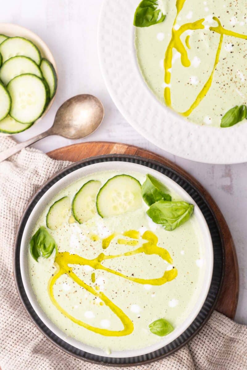 Cucumber soup served in a soup bowl.