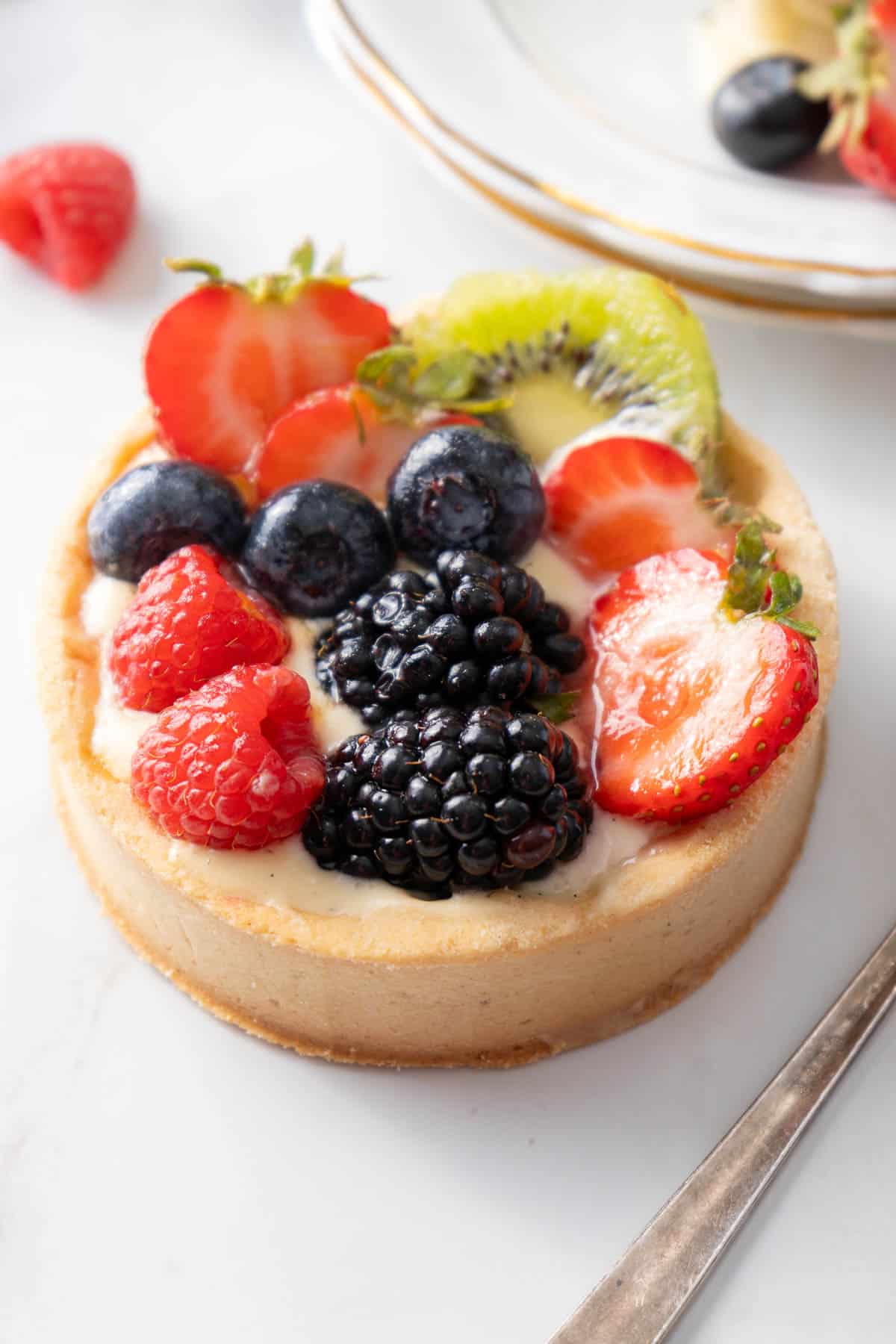 Pastry filled with vanilla pastry cream.